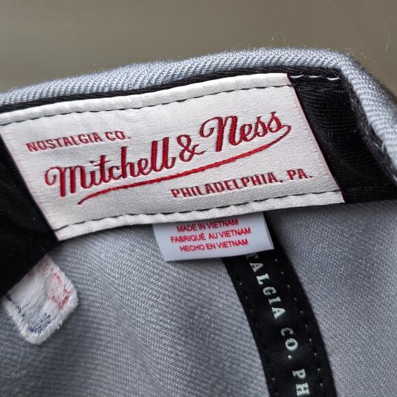 Philadelphia 76ers Mitchell & Ness Snapback Hat Gray Blue Red NBA - Picture 8 of 10